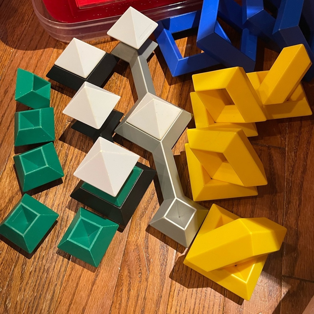 Learning Resources Wedgits 25 pieces and storage box